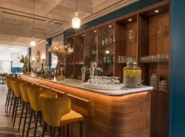 Hôtel Le Bristol、アヴィニョンのロマンチックホテル