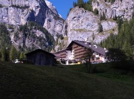 Hotel Principe Marmolada สกีรีสอร์ทในมัลกาชาเปลา
