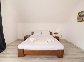 Margit Sziget, hotel v destinaci Svaljava