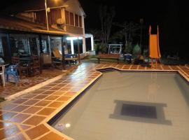 Villa Kyra, place to stay in Calima
