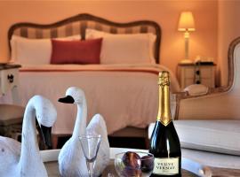 Liotrivi Historical Mansion and Boutique Hotel、モネンバシアのホテル