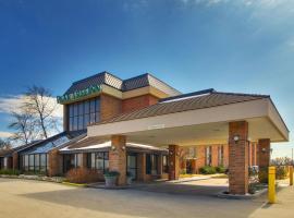 Pear Tree Inn St. Louis Airport, hotel dekat Bandara Internasional Lambert- St.Louis  - STL, 