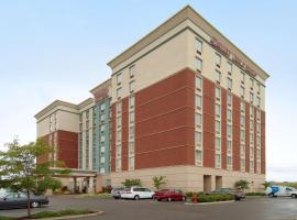 Drury Inn & Suites Indianapolis Northeast, отель в Индианаполисе, рядом находится поле для гольфа Fort Benjamin Harrison