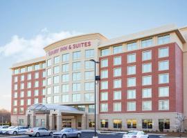 Drury Inn & Suites Charlotte Arrowood, hotel in Charlotte