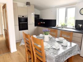 Ogof Aberporth, cottage in Aberporth