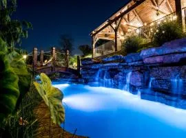 WaterMill Cove Luxury Lakefront Villa Theatre Room 2Mi to SDC POOL Kayaks Dock