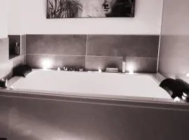 Elle & Lui en Jacuzzi