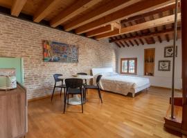 Loft Mirano Uno (Alloggi alla Campana), hotel en Mirano