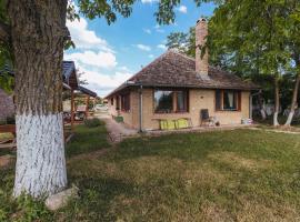 Sobe Kod Baje - Baranjska Kuća, hotel in Karanac