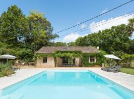 Le Moulin Haut Gîtes, Bien-Être et Permaculture, hotell med parkeringsplass i Villeneuvette