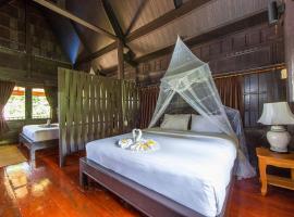 Koh Talu Island Resort, hotel em Bang Saphan Noi