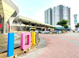 Kulai D'Putra Suites 1min to ioiMall near JPO, Senai Airport, hotell i Kulai