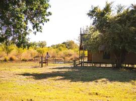 Chobe River Campsite, hotel near Klapperboom (tree), Ngoma