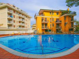 Residences La Rustica & Elite, hotel con alberca en Eraclea Mare
