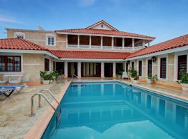 Chateau Gloria, Hotel in Montego Bay