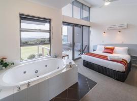 Cosy Corner Sea View Apartments, serviced apartment in Albany