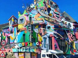 Sebarozvojove centrum vedy a umenia s ubytovanim, hotel en Bratislava