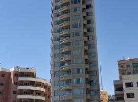 Code Housing - Fintas - family only، فندق في الكويت
