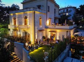 Relais Villa Montedonzelli – hotel w mieście Neapol