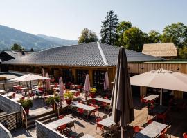 Village Vacances le Bérouze – hotel z basenem w mieście Samoëns