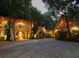 Nosara Sunrise Bed and Breakfast, allotjament a la platja a Nosara