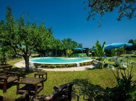 Casale Bavi, hotel met zwembaden in Ortona
