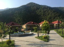 Residence Hotel Restoran, hotel a Qax