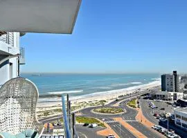 Horizon Bay 705 Sea View Apartment