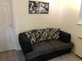 Double Room with Private Bathroom in a 2-bedrooms house, Hotel in der Nähe von: U-Bahnhof Canada Water, London