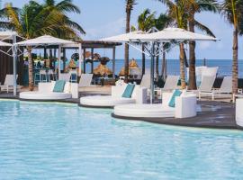 Van der Valk Plaza Beach & Dive Resort Bonaire, hotel near Flamingo International Airport - BON, 