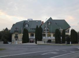 Hotel Holdfény, hotell i Kápolnásnyék