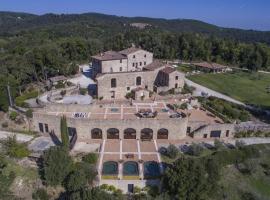 Castello di Tocchi Villa Sleeps 27 Pool Air Con, hotel in Tocchi