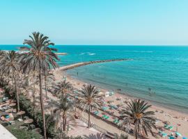 Puerto Azul Marbella, hotel i Marbella