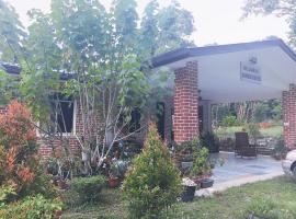 Keenomulok Holiday Home, hotel with parking in Ranau