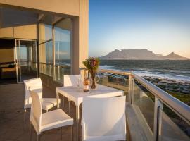 Spacious Luxury 3 Bedroom Apartment B401 Sea Spray: Cape Town şehrinde bir lüks otel