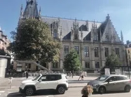 ROUEN centre ville Palais de Justice