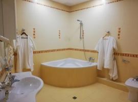 Старая гавань, Hotel in Novo-Pavlovka