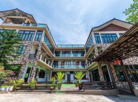 Bentong Eco Wellness Resort 14Room 69Pax by Verano Homestay, отель в городе Бентонг