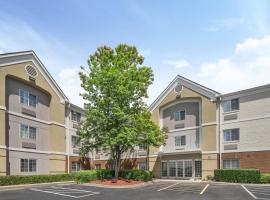 Candlewood Suites Huntersville-Lake Norman Area, an IHG Hotel, готель у місті Гантерсвілл