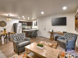 5H Our RedCliff Condo, Pool & Hot Tub, hotel em Moab