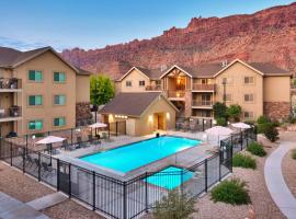 6B Cozy Moab RedCliff Condo, Pool & Hot Tub、モアブのホテル