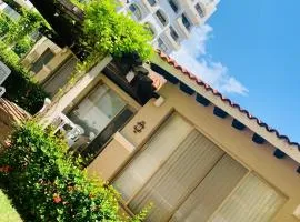 HAB PTa B ÁREA DE VILLAS DENTRO DEL HOTEL Junto al Krystal EN IXTAPA WIFI 2A 1M Con playa