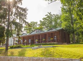 Park Rost Club, Hotel mit Pools in Zadonetskoye