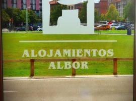 Alojamientos ALBOR I – obiekt B&B w mieście Carreno