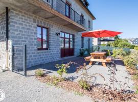 Gîte de Granit ROSE, Hotel in Besse-et-Saint-Anastaise