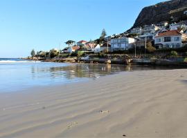 South Peninsula Beach Apartment, hotel in Kaapstad