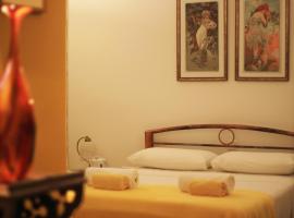 Giljana ensuite rooms shared terrace & kitchen, hotel near Love Monument, St. Julianʼs