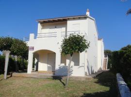 Apartamentos Rayma I-II-III, apartment in Cala Blanca