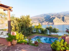 Villa sur le lac Bin el ouidane، كوخ في Aït Irizane