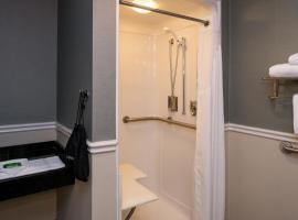 Doubletree By Hilton Concord Downtown, hotel near Concord Municipal - CON, 